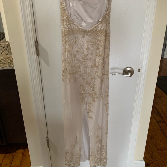 Jé Matadi Dress With Matching Shah - Picture 2 of 6